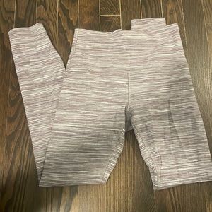 LULULEMON heathered gray and purple leggings 25”